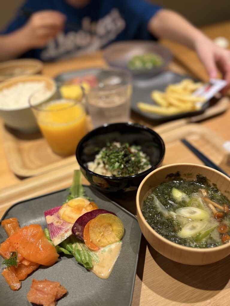 スタジオビュッフェもぐもぐの朝食盛り付け写真