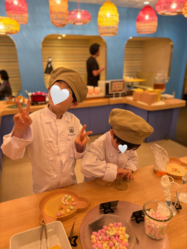 スタジオビュッフェもぐもぐのキッズパティシエの様子