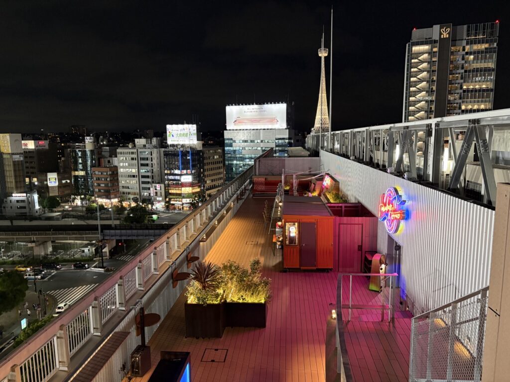 OMO7横浜の屋上ガーデン風景
