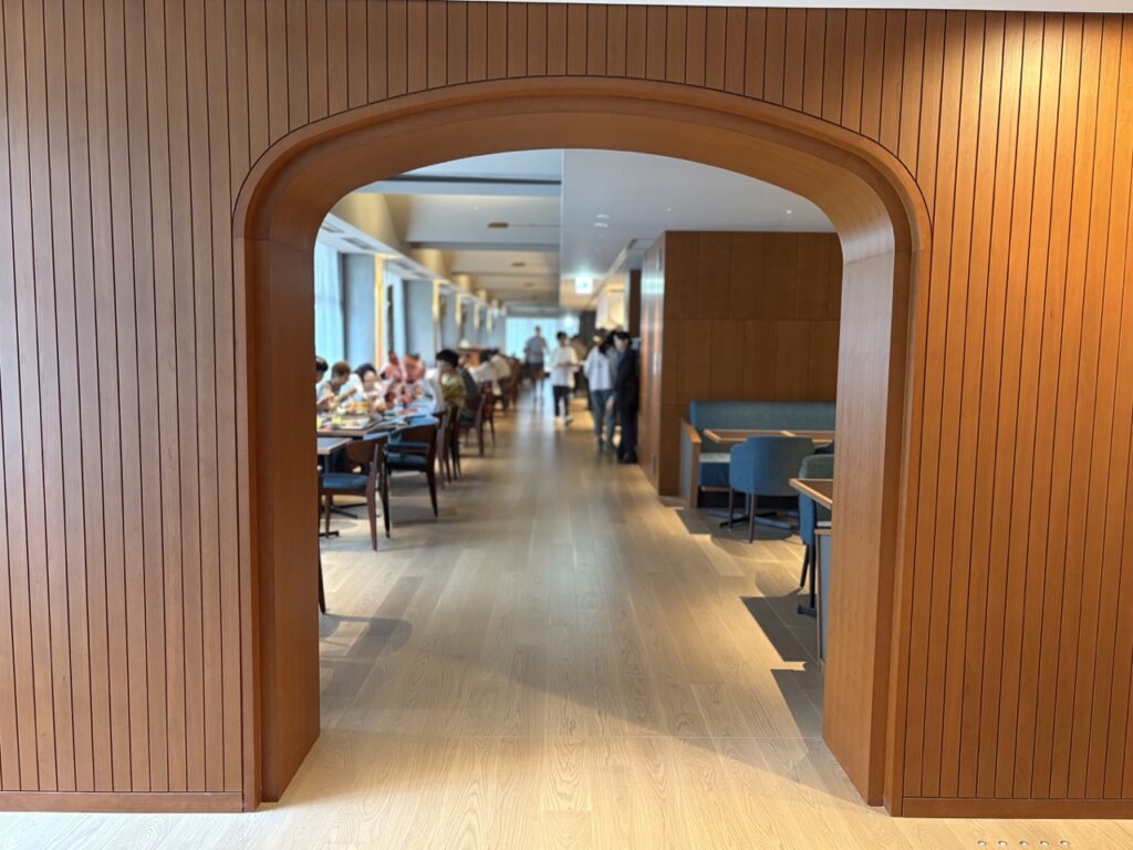 OMO7横浜の朝食会場入口