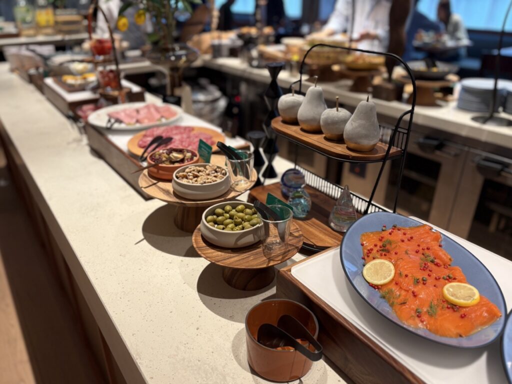 OMO7横浜の朝食ビュッフェ前菜