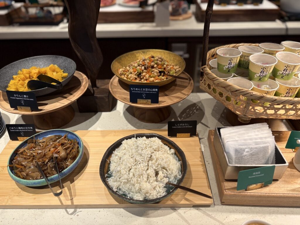 OMO7横浜朝食ビュッフェのご飯トッピング
