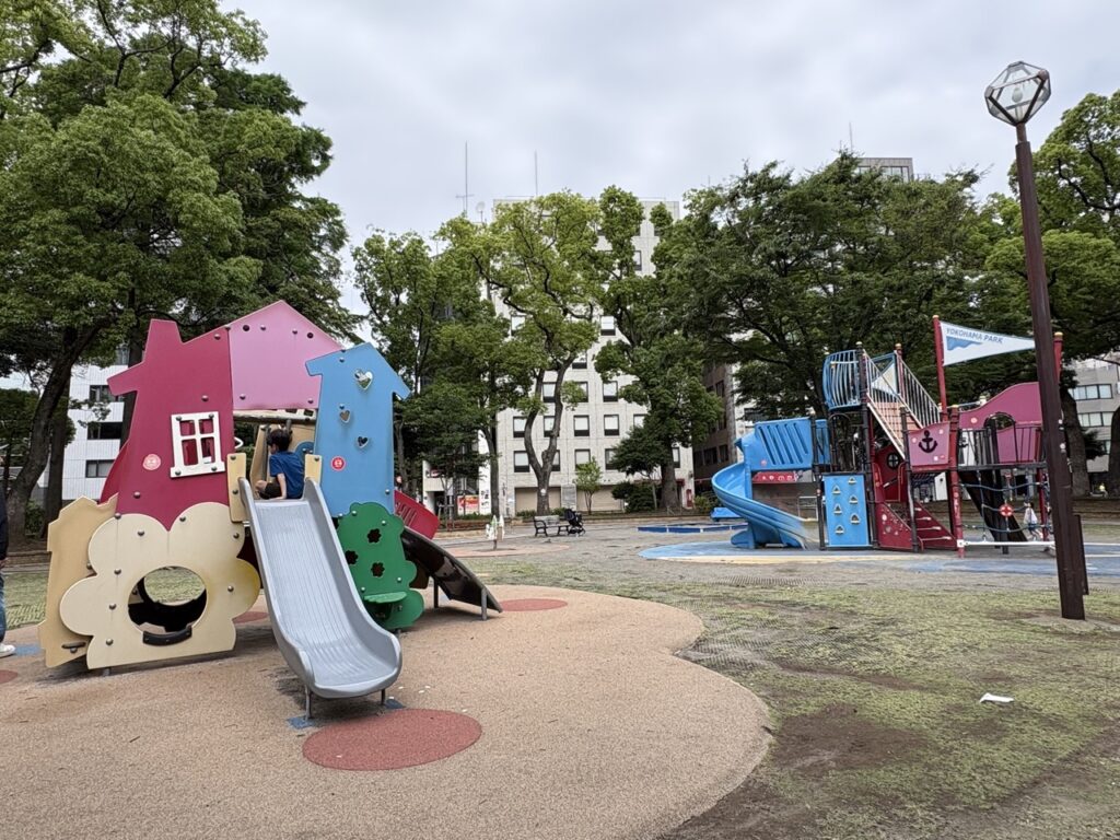 横浜スタジアム敷地内にある横浜公園