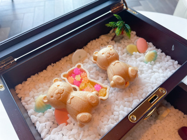 カハラホテル横浜トロピカルアフタヌーンティーのジュエリーボックス上段の金平糖