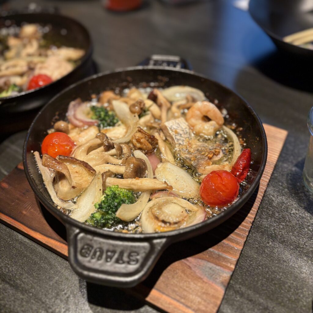 プレジャーリゾート伊豆赤沢温泉の夕食のアヒージョ