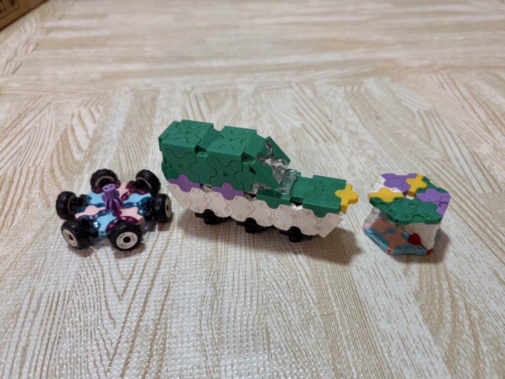 LaQの新幹線を含む作品3点