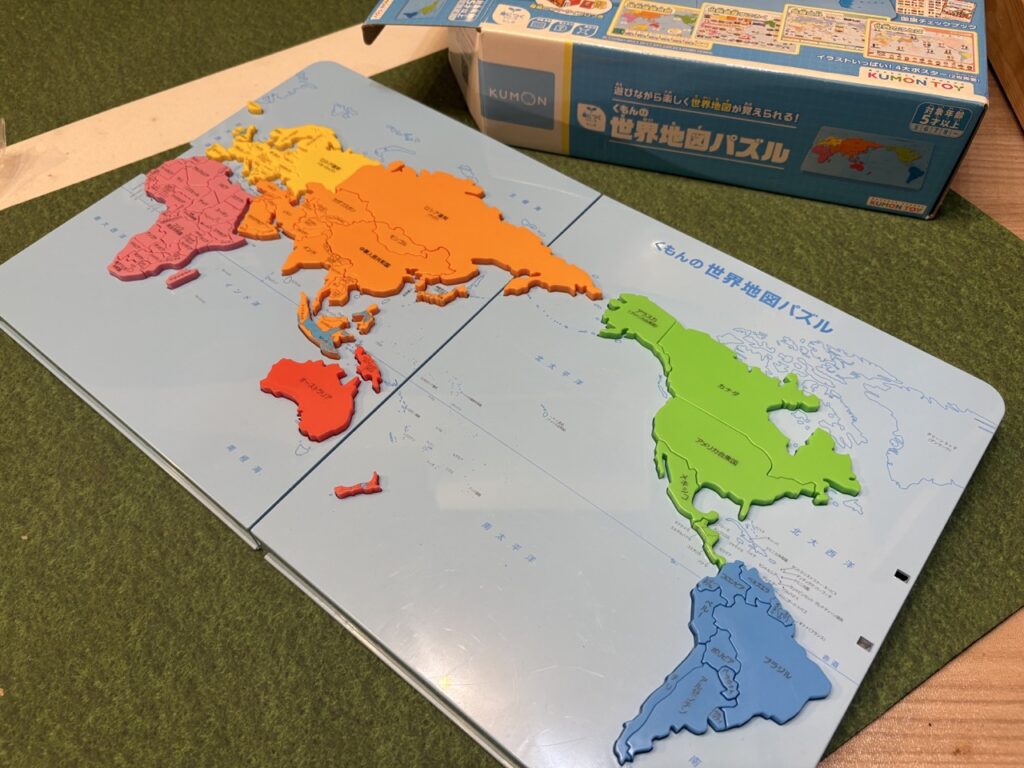 くもんの立体世界地図パズル